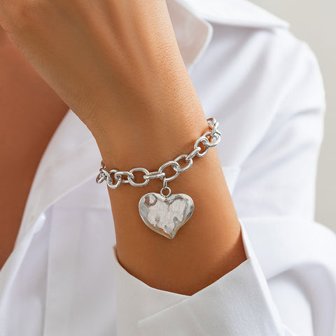 Ins style heart-shaped pendant collarbone chain set, fashionable metal photosensitive surface necklace