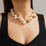 Exaggerated large bead short neck collar for female choker with punk temperament, imitating pearl collar