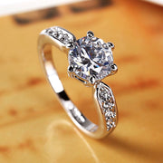 Elegant and luxurious wedding ring, women's Korean version of the living mouth ring